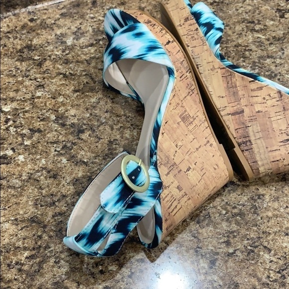 NY & Co Multicolor Women’s  Platform Wedge… - Picture 3 of 6